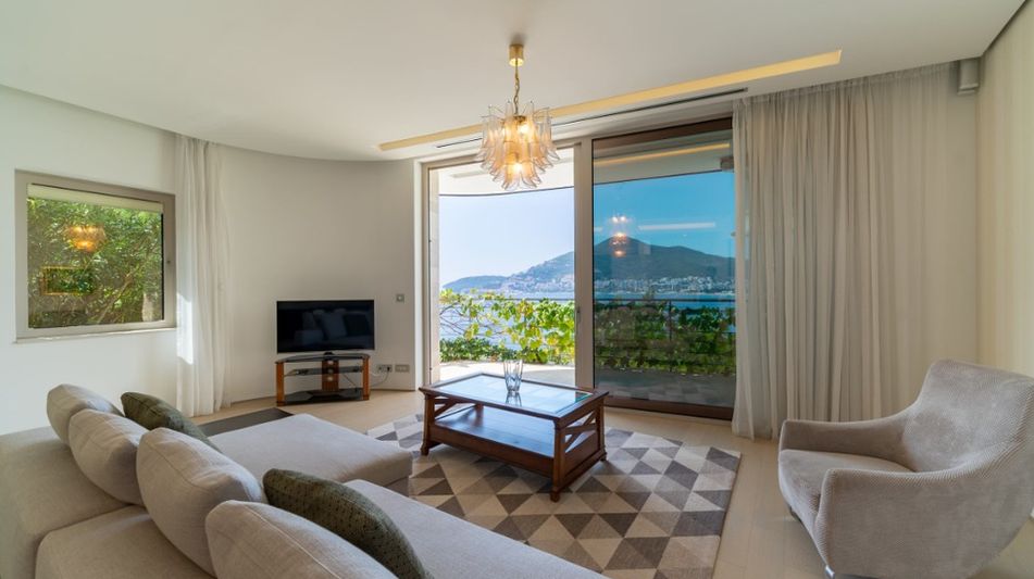 Квартира площадью 125 кв.м. с видом на море, лот 898