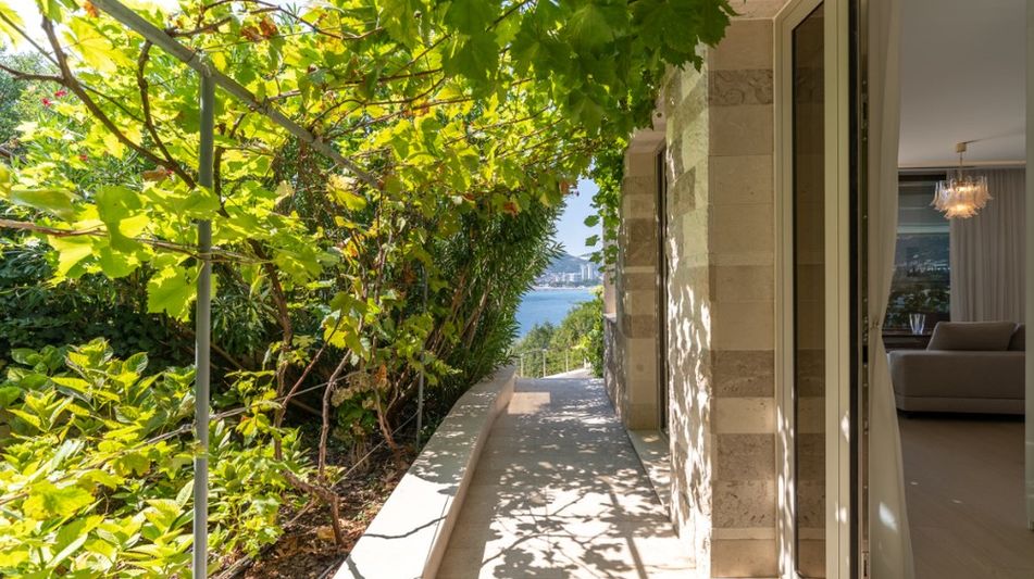 Квартира площадью 125 кв.м. с видом на море, лот 898