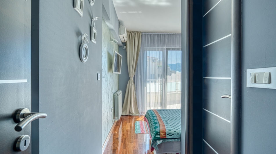 Квартира площадью 208 кв.м. с видом на море, лот 911