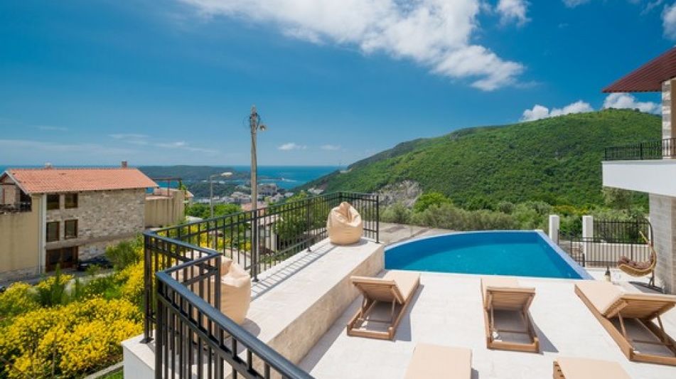 Дом площадью 470 кв.м. с видом на море, лот 921