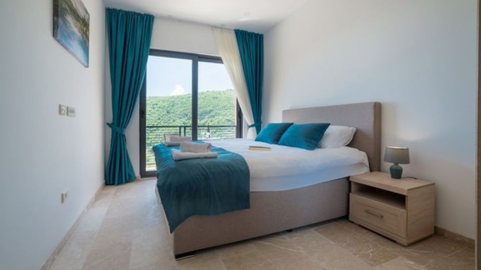 Дом площадью 470 кв.м. с видом на море, лот 921