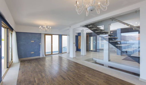 Дом площадью 300 кв.м. с видом на море, лот 974