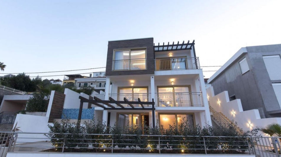 Дом площадью 300 кв.м. с видом на море, лот 974